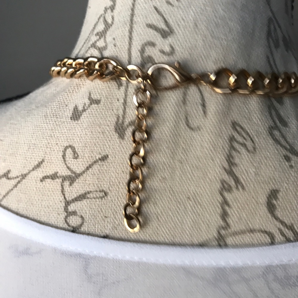 Statement Necklace - Picture 5 of 8